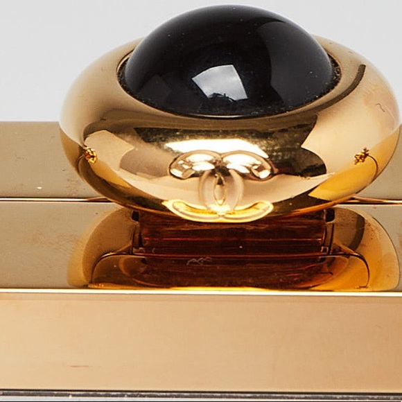 CHANEL RUNWAY BAG - Picture 7 of 13